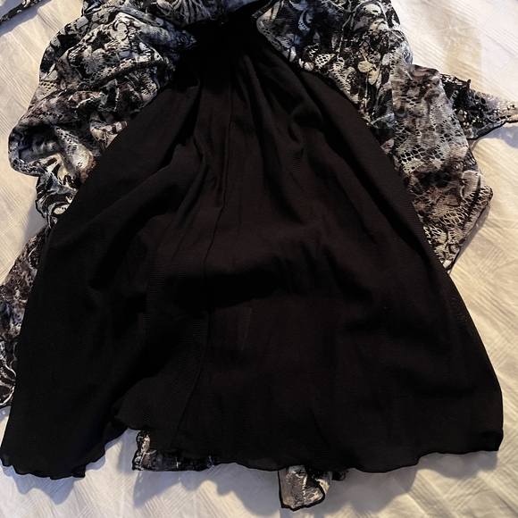 Tricotto Patterned & Ruffle Dress - Picture 5 of 7